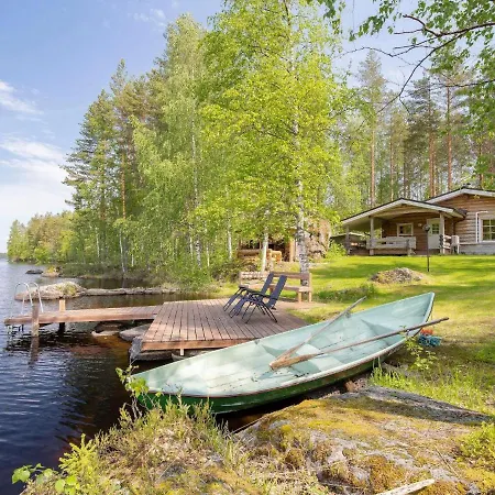 Holiday Hiidenkivi * Huuhanaho
